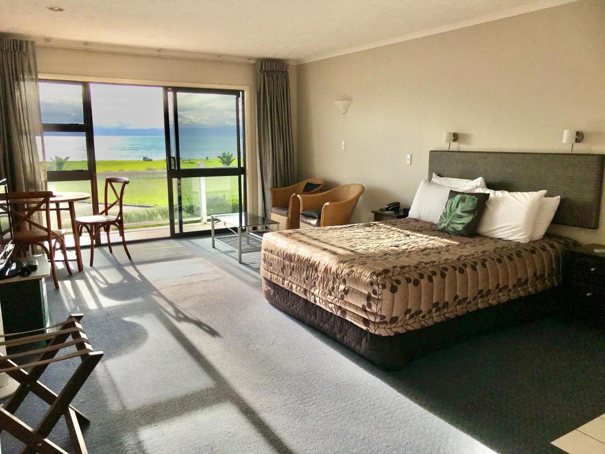 Harbour View Motel On Ahuriri Beach In Napier Nz With Sea View Suites Bagian luar foto