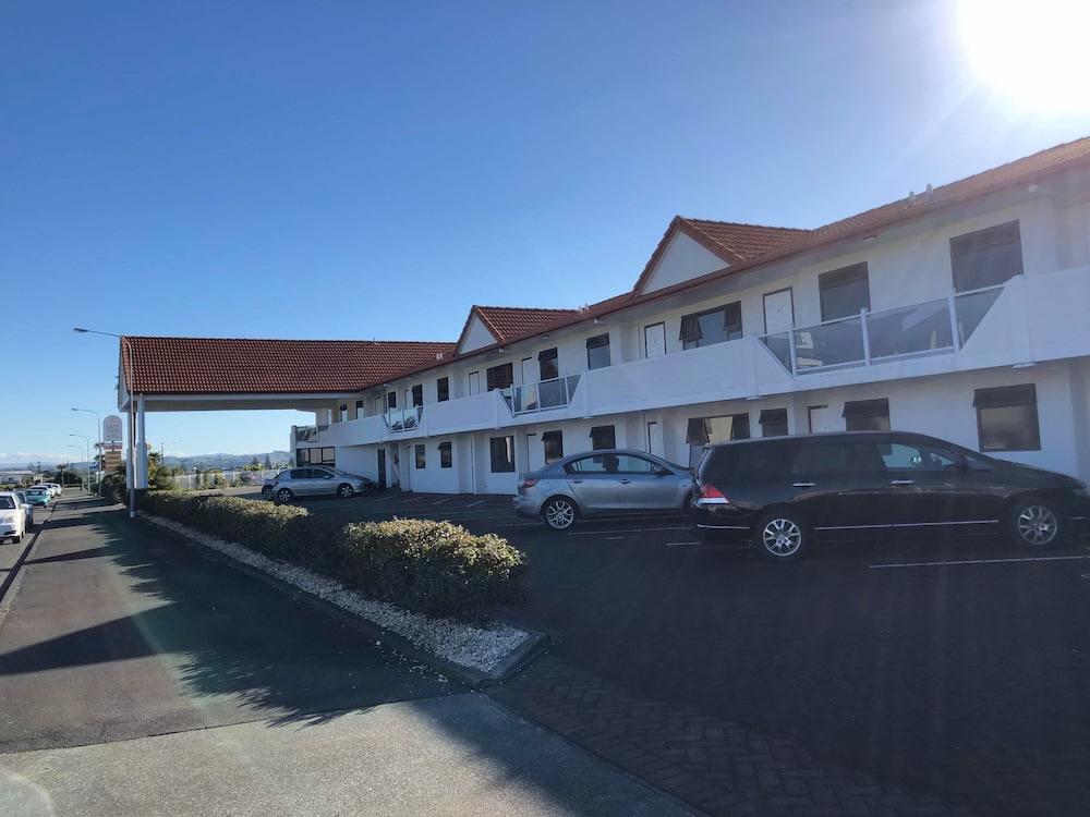 Harbour View Motel On Ahuriri Beach In Napier Nz With Sea View Suites Bagian luar foto
