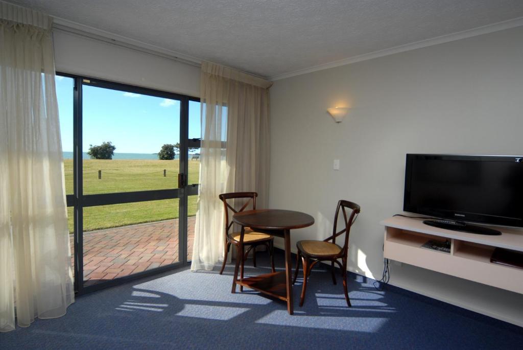 Harbour View Motel On Ahuriri Beach In Napier Nz With Sea View Suites Ruang foto